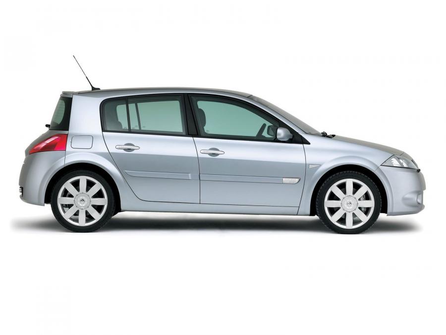  Renault Megane RS 2004 года  (фото 23 из 34)